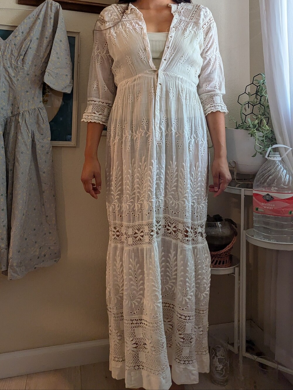 ANTIQUE Lawn Dress - Picture 11 of 16